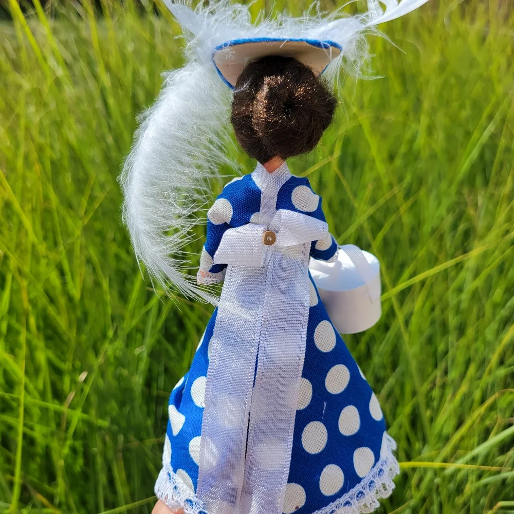 Vintage Paris Souvenir Doll ~ Mid-Century ~ Sweetly Chic!